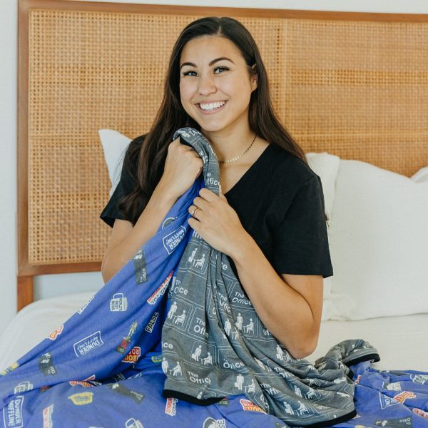 Three-Layer Jumbo Quilt - The Office Online Sale - Image 3